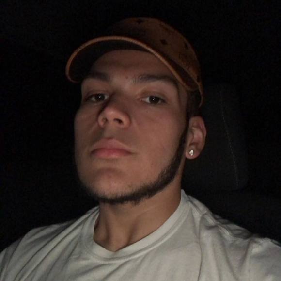 chrissy_chris18